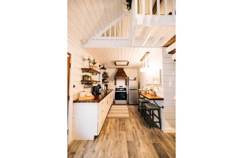 Cullman House | 5☆ Luxury Couples Retreat Wooded/Creekside