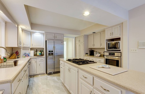 Perrysburg Cottage | 7 Mi to Dtwn Toledo: Spacious Family Home!