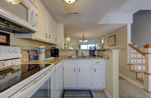 Hilton Head Island Villa | 8 Hilton Head Cabanas: So Close to the beach! 2 BR Villa. Free Bikes, Pool