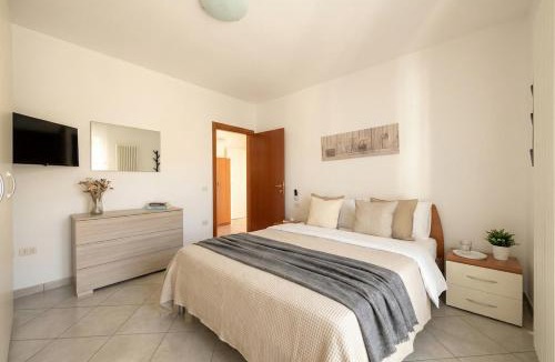 Lido di Fermo Apartment | -A due passi dal mare- Wifi AC 4 posti Smart Tv