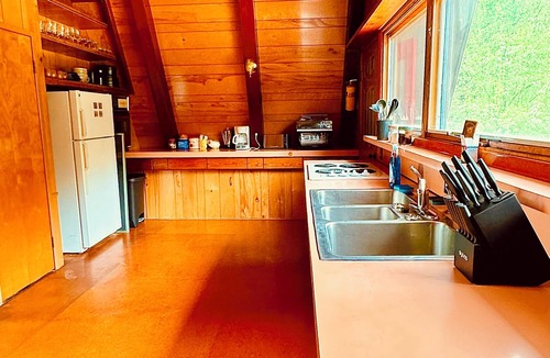 Union Dale Ski Chalet | A-Frame Retreat I 34 Acres I Lake/Camping/Hot Tub