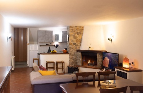 Casellina House | A Relaxing Getaway Just Outside Florence