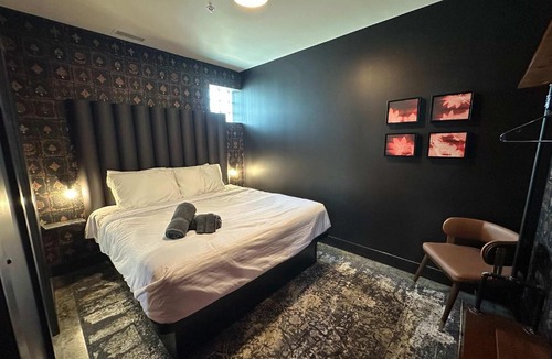 Downtown Louisville Hotel | A12 Upper West Stakes Exacta Suite