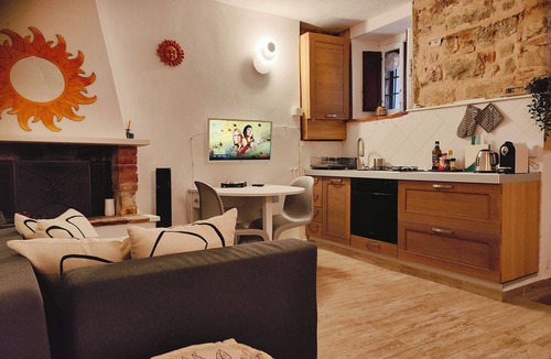 Passignano sul Trasimeno Apartment | Abode of the Sun