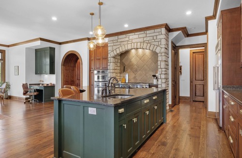 Dickson House | Above Iris Estate | 100+ Acres | Pool/Spa | Private | Luxury