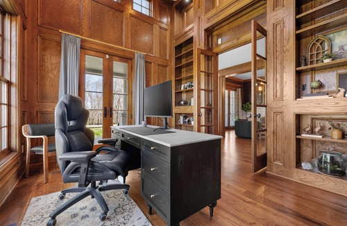 Dickson House | Above Iris Estate | 100+ Acres | Pool/Spa | Private | Luxury