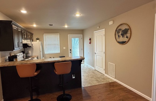Mount Carmel House | ACE STAYS: Modern 1 BR Townhouse in Mt Carmel