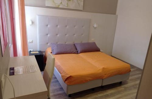 Marina Centro Hotel | Albergo Villa Miraggio