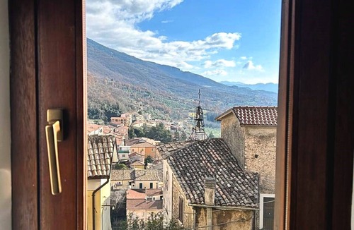 San Donato Val Di Comino Apartment | All'Orologio 2 Camere Terrazza Vista