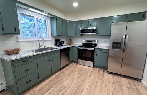 West End House | All-Star Stay: 4BR/3Bath Renovated Home