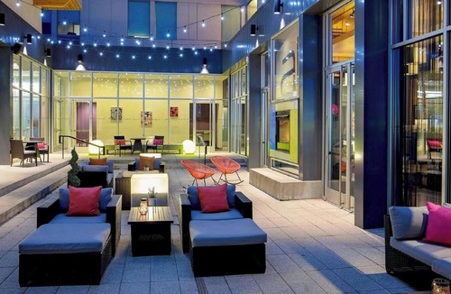 Greenbrier East Hotel | Aloft by Marriott Chesapeake