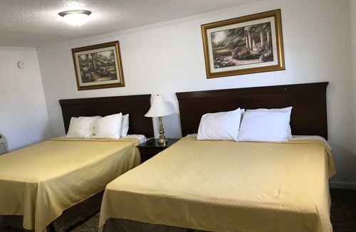 Angola Hotel | American Inn