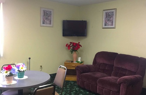 West Frankfort Hotel | Americas Best Value Inn West Frankfort