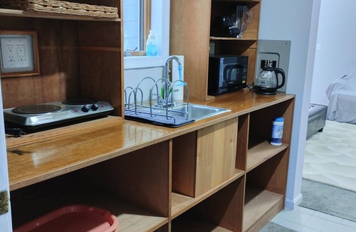 Annapolis Apartment | Annapolis Spa Retreat, Sauna, Jacuzzi, King Bed Couples Quiet Loft Apt. Getaway