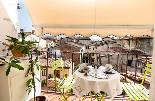 Lucca Historical Center Apartment | Apartment in Lucca with 3 bedrooms sleeps 6