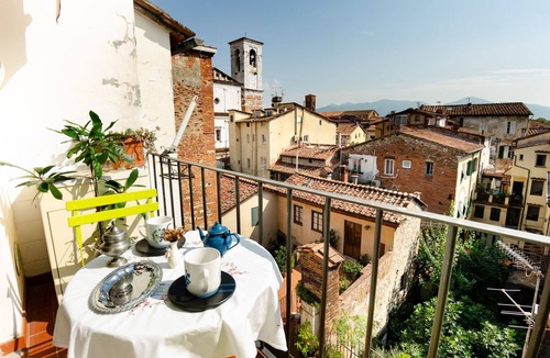Lucca Historical Center Apartment | Apartment in Lucca with 3 bedrooms sleeps 6