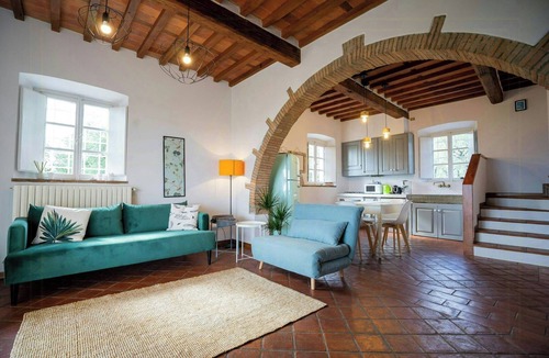 Capannori Apartment | Apartment with view in Segromigno in Monte