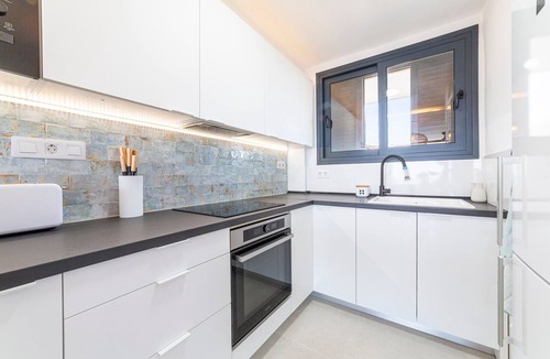 Almeria Apartment | Apartment 'Los Acantilados' with Sea Views, Shared Pool and Wi-Fi