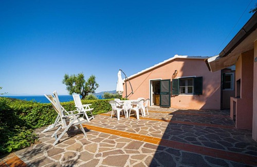 Innamorata Apartment | Appartamenti Casa Serena Vista Mare - Goelba