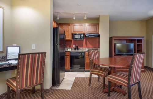 Court House Hotel | Arlington Court Suites, a Clarion Collection Hotel