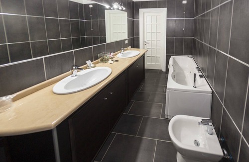 Montano Hotel | Ascot Hotel