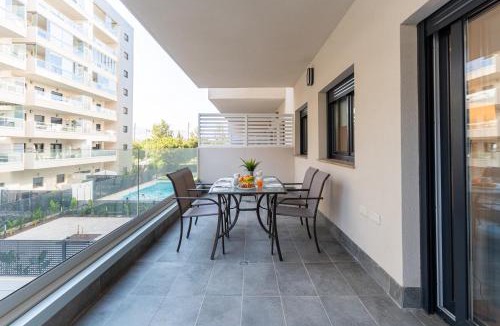 Almeria Apartment | ATP Vega de Acá a 5 minutos de la Playa, Piscina Abierta y Parking Privado Gratis!