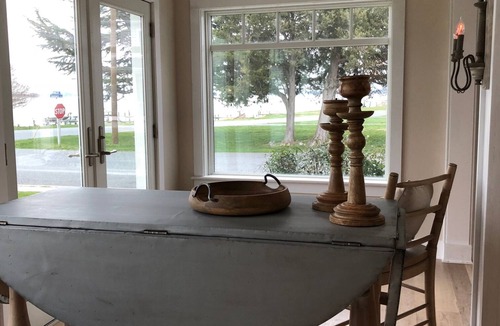 Cambridge House | Attractive Waterfront Home over looking Choptank River. Sleeps 5