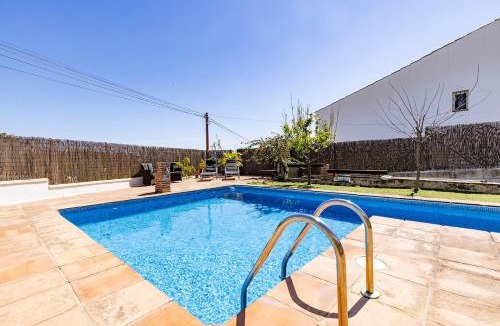 La Gaspara Apartment | Authentic apartment with pool and sea view