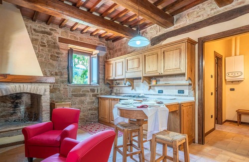 Camerino House | Authentic residence in the middle of nature with pool.