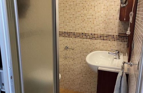Sala Apartment | B&b DA FELICE MONOLOCALE