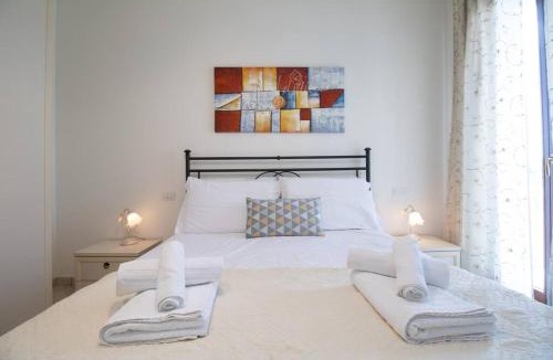 San Tommaso Tre Archi Apartment | [Balcone Vista Mare] Wi-fi A/c 2 bagni Parcheggi
