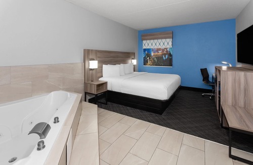 Southport Hotel | Baymont by Wyndham Indianapolis South