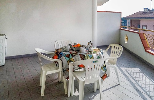 Villa Rosa Apartment | Beach front apartment