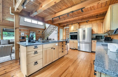 Tryon House | Bear Creek Cabin- 8 mi to TIEC, Sleeps 7