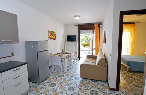 Villa Rosa Apartment | Beautiful apartment for 4 people with WIFI, TV, balcony and pets allowed