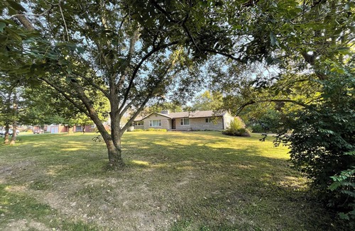 Indianapolis House | Beautiful home with 4 community areas and 5 bedrooms.