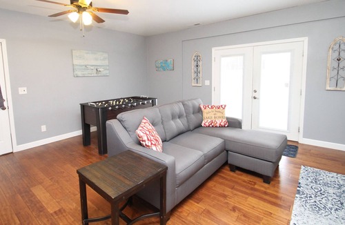 Inman House | Beautiful Lakefront Home on over an acre