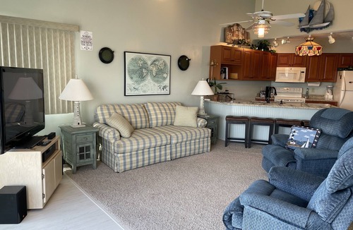 Gypsum Condo | Beautiful Waterfront Condo - Peaceful and Relaxing