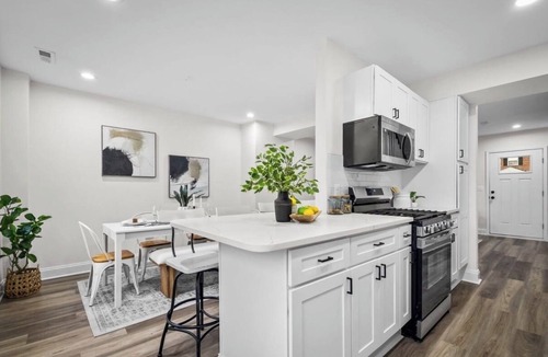 Towson House | Beautifully Renovated 4 Bedroom 2 Bath Townhome 2 Blocks from Towson University!