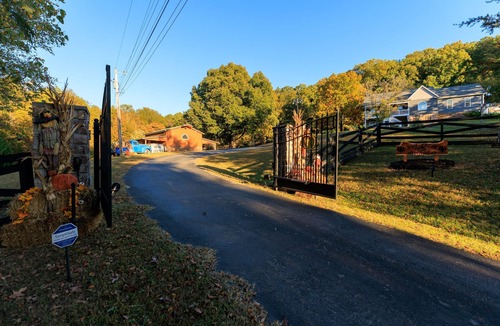 Hixson Apartment | Beneath His Wings at Dry Creek Hideaways