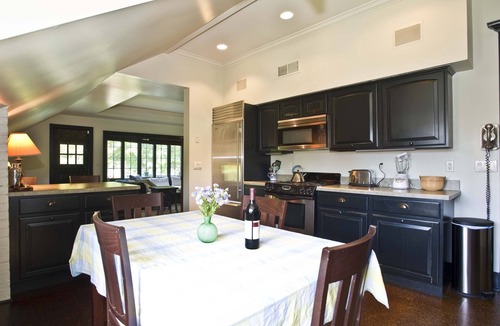 Washington House | Best Home & Walking Location! 2HrsNYC, Great Restaurants, Shops, Gas BBQ,Hot Tub