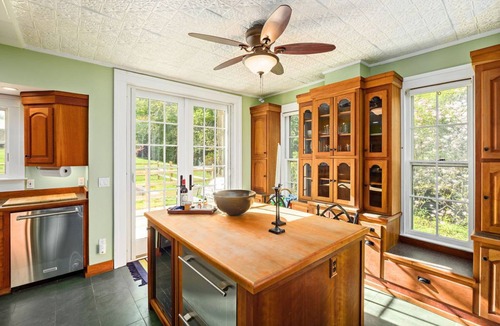 Roxbury House | BEST Town Roxbury, Restaurants! PoshPadsCT 1.5 Hrs NYC,Heated Pool,Bikes,GasBBQ