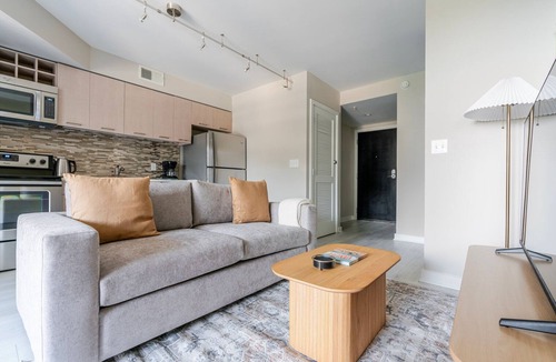 Rosslyn Apartment | Blueground | Radnor - Fort Myer Heights, view, nr Arlington National Cemetery