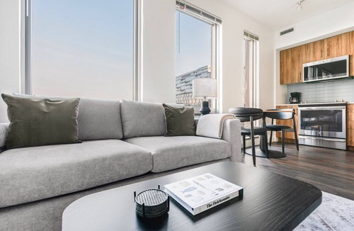 Capitol Hill Apartment | Blueground | Southwest Waterfront, rooftop, nr National Mall