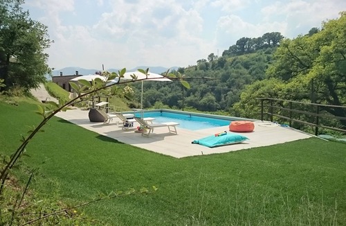 Fabriano House | Borgo Canapegna - Casa Rossa