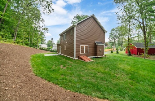 Bristol House | Brand New Charming 3-bedroom house with AC in Bristol awaits you