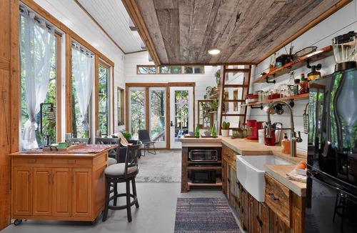 Smyrna House | Breathtaking tree top views of Tennessee