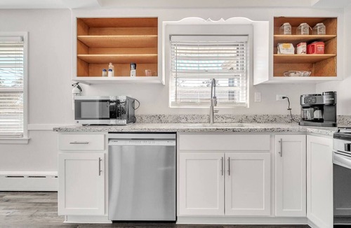 Niles House | Bright & Spacious 2BR Home in Niles, IL - Ideal for Remote Work & Extended Stays