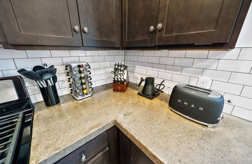 Elkhart House | Bright & Spacious 3BR/2.5BA | Near DT Elkhart