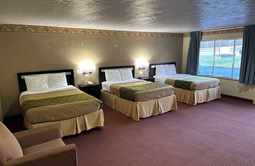 Tad Hotel | Budget Host Inn Charleston